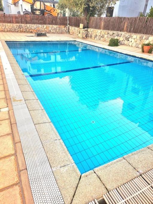 Gems'S Apartment - Luxury 3 Bedroom Penthouse With Pool Karavas  Екстер'єр фото